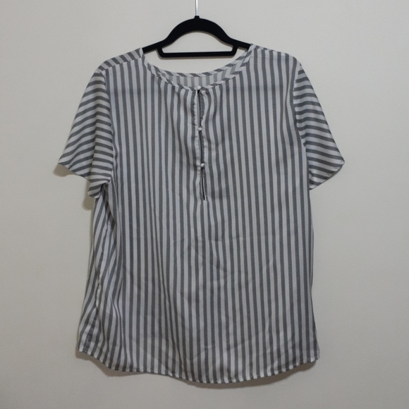 Vero Moda striped button back XL top - Picture 3 of 5